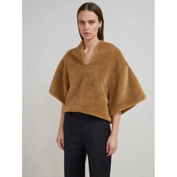 ❤️Toteme Faux Fur Sherpa Top Jacket❤️ - Picture 1 of 3